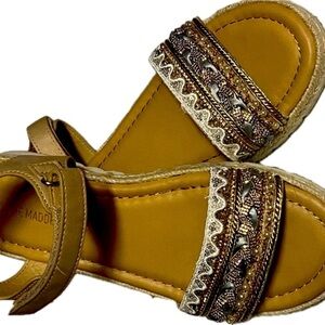 Steve Madden Embellished Tan Sandals